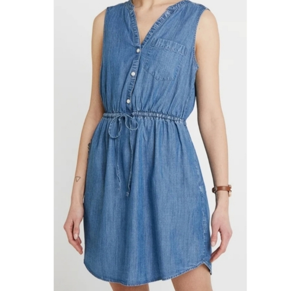 🦄GAP Blue Denim Sleeveless Dress Size XS